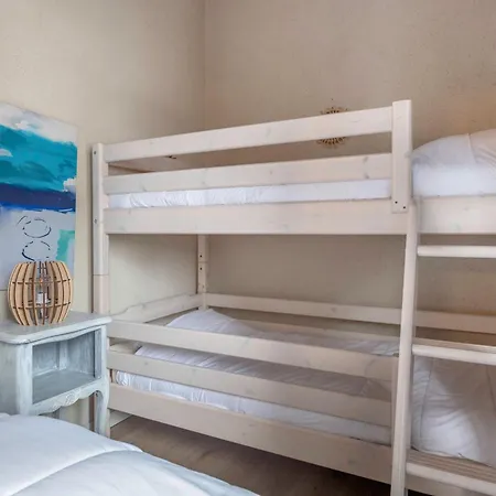 Maison De Et Jardin Proche Plage A *