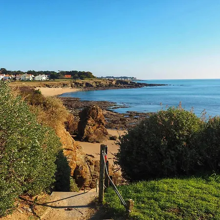 Maison De Et Jardin Proche Plage A *